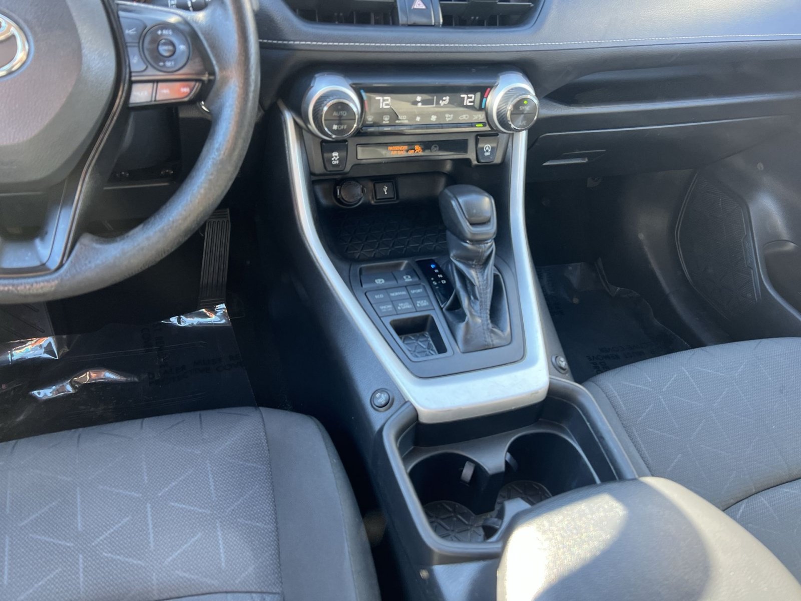 Used 2021 Toyota RAV4 XLE AWD/4WD image 22
