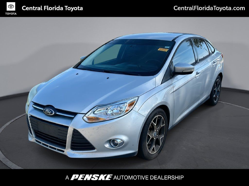 Used 2013 Ford Focus SE FWD image 1