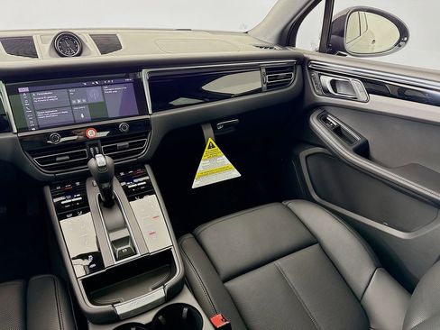 New 2026 Porsche Macan S image 27