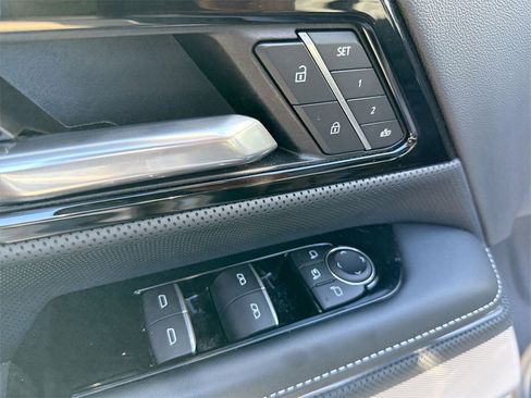 Used 2025 GMC Sierra EV Denali image 13