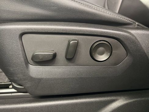 Used 2022 Chevrolet Tahoe LT w/ Luxury Package image 29