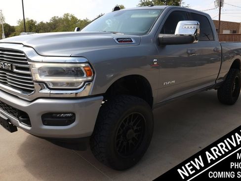 Used 2024 RAM 2500 Laramie AWD/4WD image 1