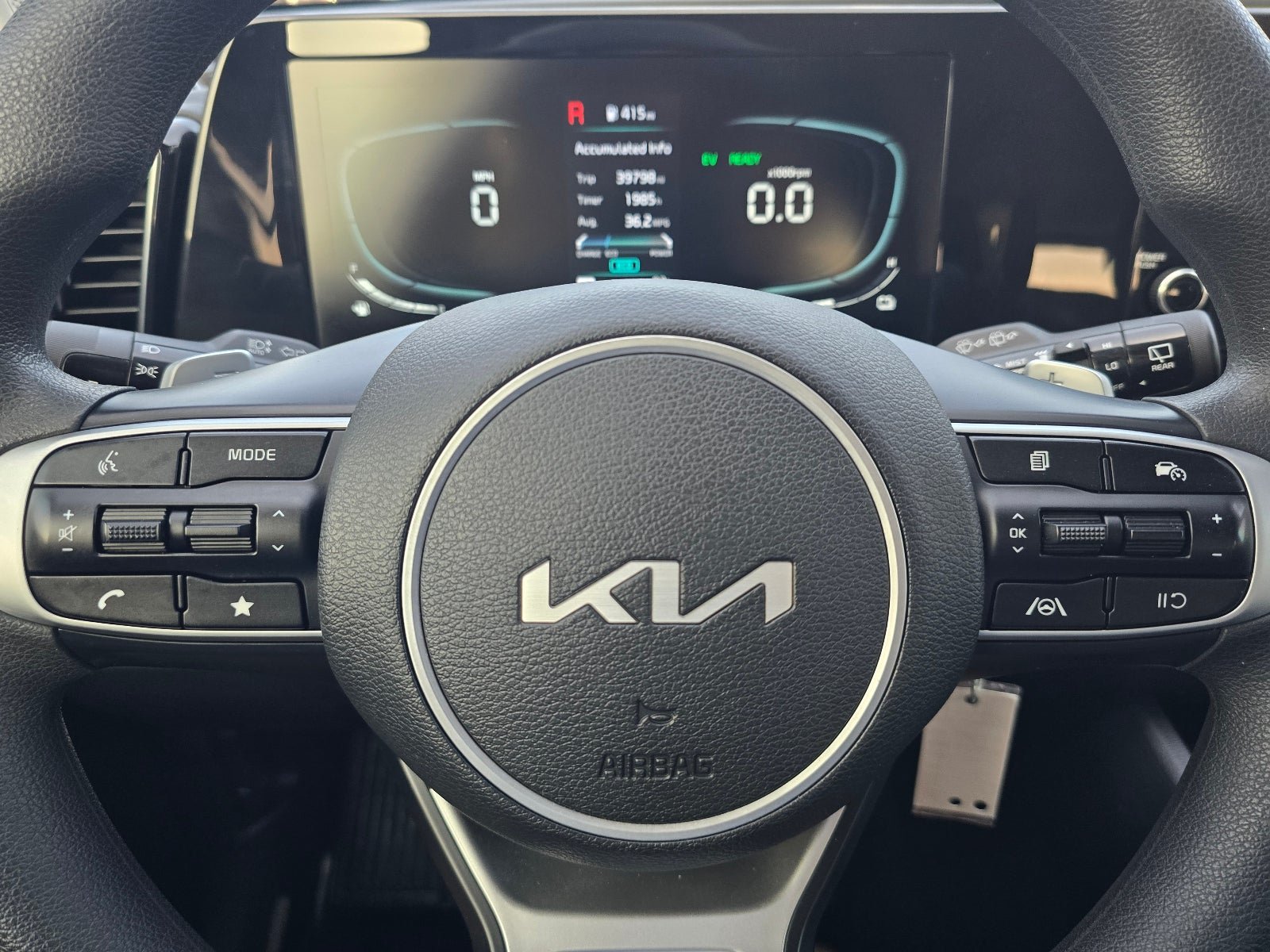 Used 2025 Kia Sportage LX FWD image 23
