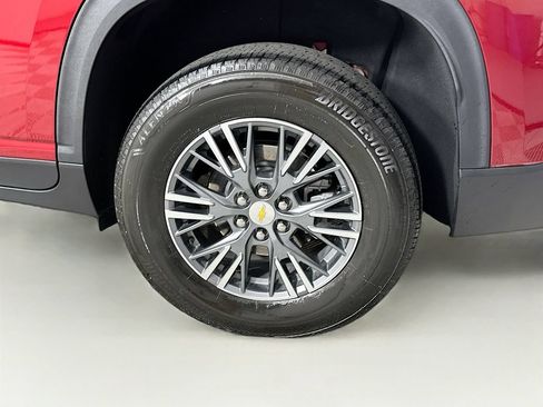 Used 2024 Chevrolet Traverse LT FWD image 24