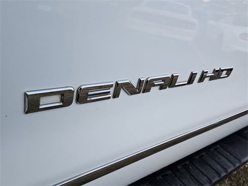 Used 2015 GMC Sierra 3500 Denali w/ Duramax Plus Package image 10