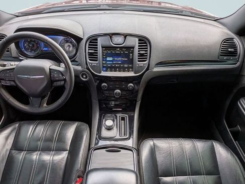 Used 2023 Chrysler 300 S RWD image 13