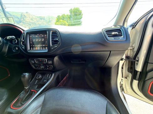 Used 2021 Jeep Compass Trailhawk AWD/4WD image 8