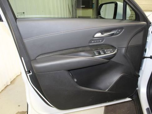 Used 2022 Cadillac XT4 Sport image 17