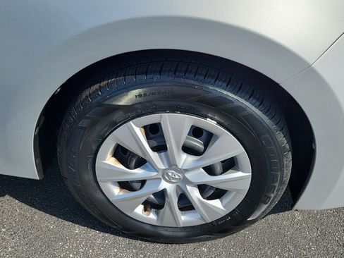 Used 2016 Toyota Corolla L FWD image 8