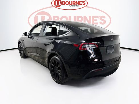 Used 2021 Tesla Model Y Long Range image 8