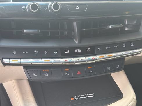 Used 2023 Cadillac CT4 Premium Luxury RWD image 16
