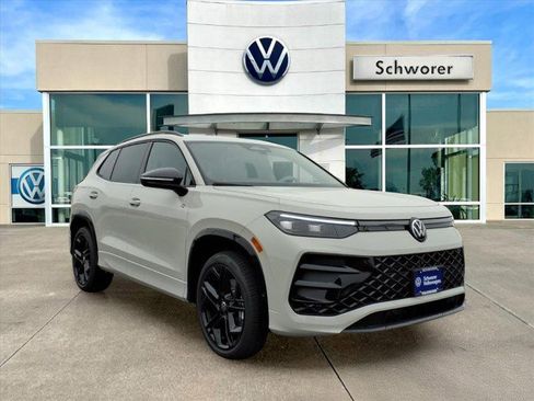 New 2026 Volkswagen Tiguan SE R-Line image 6