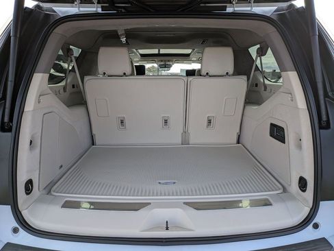 Certified 2026 Cadillac Escalade ESV Platinum Sport w/ LPO, Floor Liner Package AWD/4WD image 5
