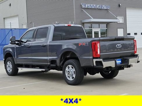 New 2026 Ford F250 XLT w/ FX4 Off-Road Package image 7