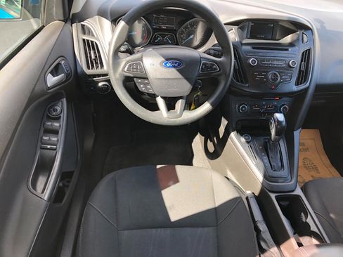 Used 2016 Ford Focus SE image 9