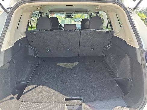 Used 2024 Nissan Rogue S FWD image 14