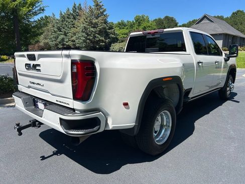 Used 2024 GMC Sierra 3500 Denali Ultimate AWD/4WD image 30