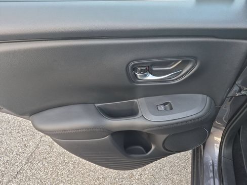 Certified 2025 Honda HR-V LX image 15