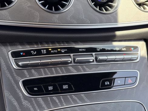 Used 2023 Mercedes-Benz E 450 4MATIC Cabriolet image 21