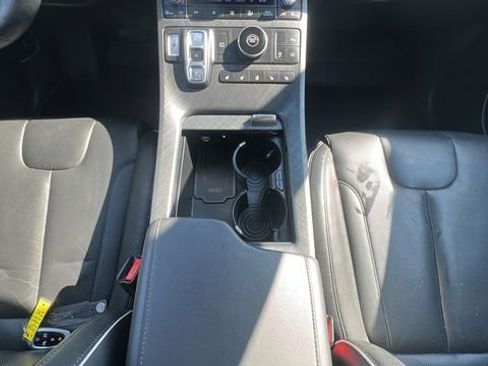 Used 2024 Hyundai Palisade Limited FWD image 9