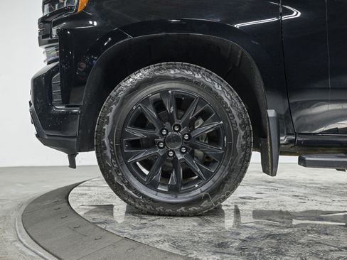 Used 2022 Chevrolet Silverado 1500 High Country w/ Z71 Off-Road Package AWD/4WD image 3