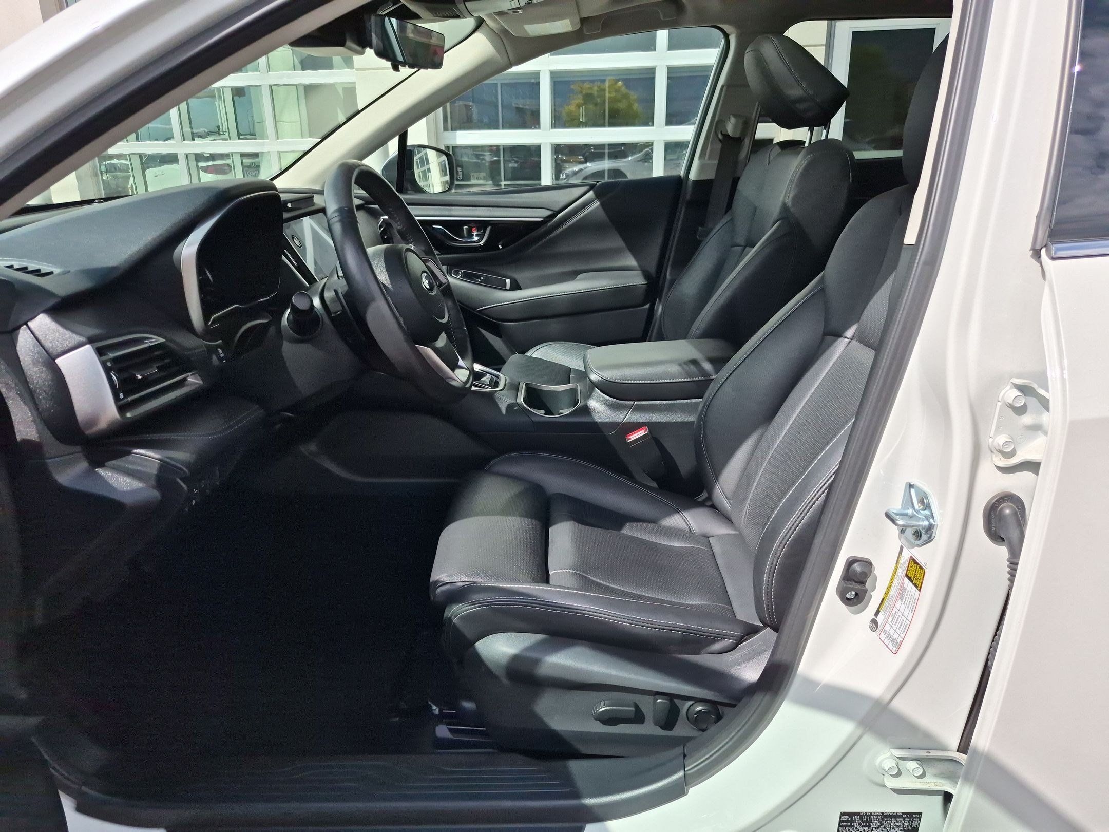 Used 2025 Subaru Outback Touring w/ Popular Package #2 AWD/4WD image 18
