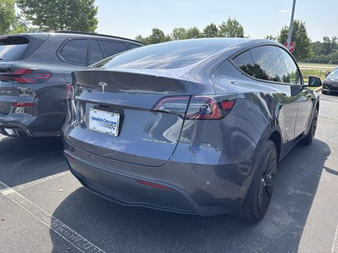 Used 2023 Tesla Model Y AWD image 21