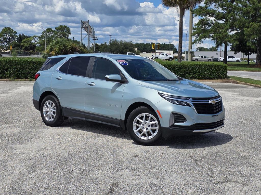Used 2022 Chevrolet Equinox LT FWD image 2