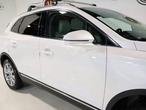 Used 2017 Lincoln MKC Select w/ Lincoln MKC Climate Package image 8