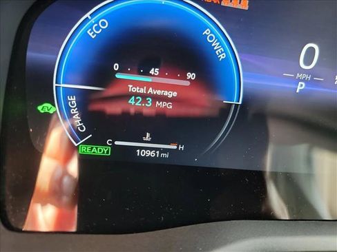 Used 2025 Toyota Camry XLE w/ Premium Plus Package image 21