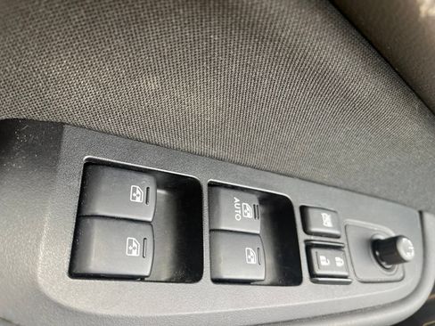 Used 2017 Subaru Outback 2.5i AWD/4WD image 25