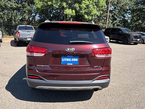 Used 2017 Kia Sorento EX w/ EX V6 Premium Package AWD/4WD image 6