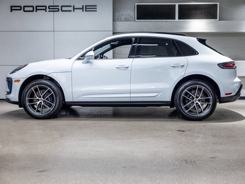 Certified 2026 Porsche Macan AWD/4WD image 2