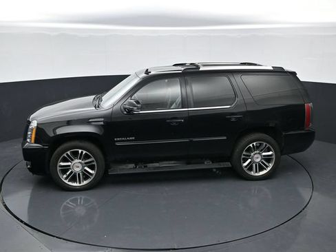 Used 2012 Cadillac Escalade Premium AWD/4WD image 31