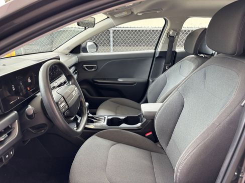 Used 2025 Kia K4 FWD image 28