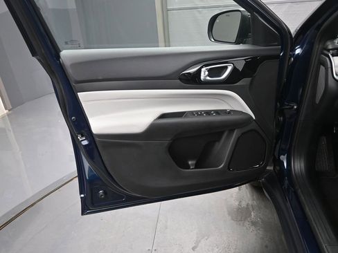 New 2026 Jeep Compass Limited image 12