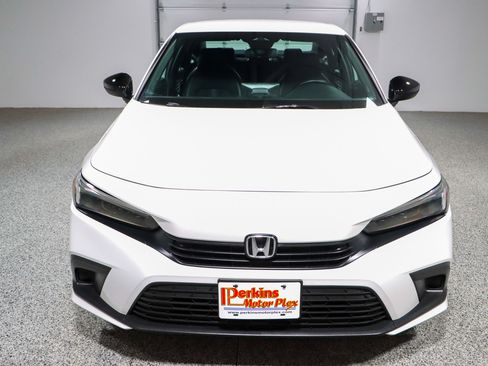 Used 2024 Honda Civic Sport image 4