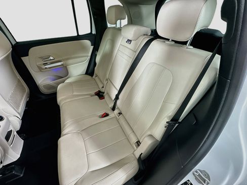 Certified 2022 Mercedes-Benz GLB 250 4MATIC image 29