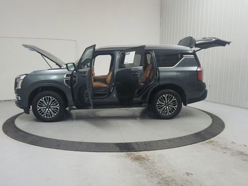 Used 2025 Nissan Armada SL w/ Captain's Chari Seat Package RWD image 12
