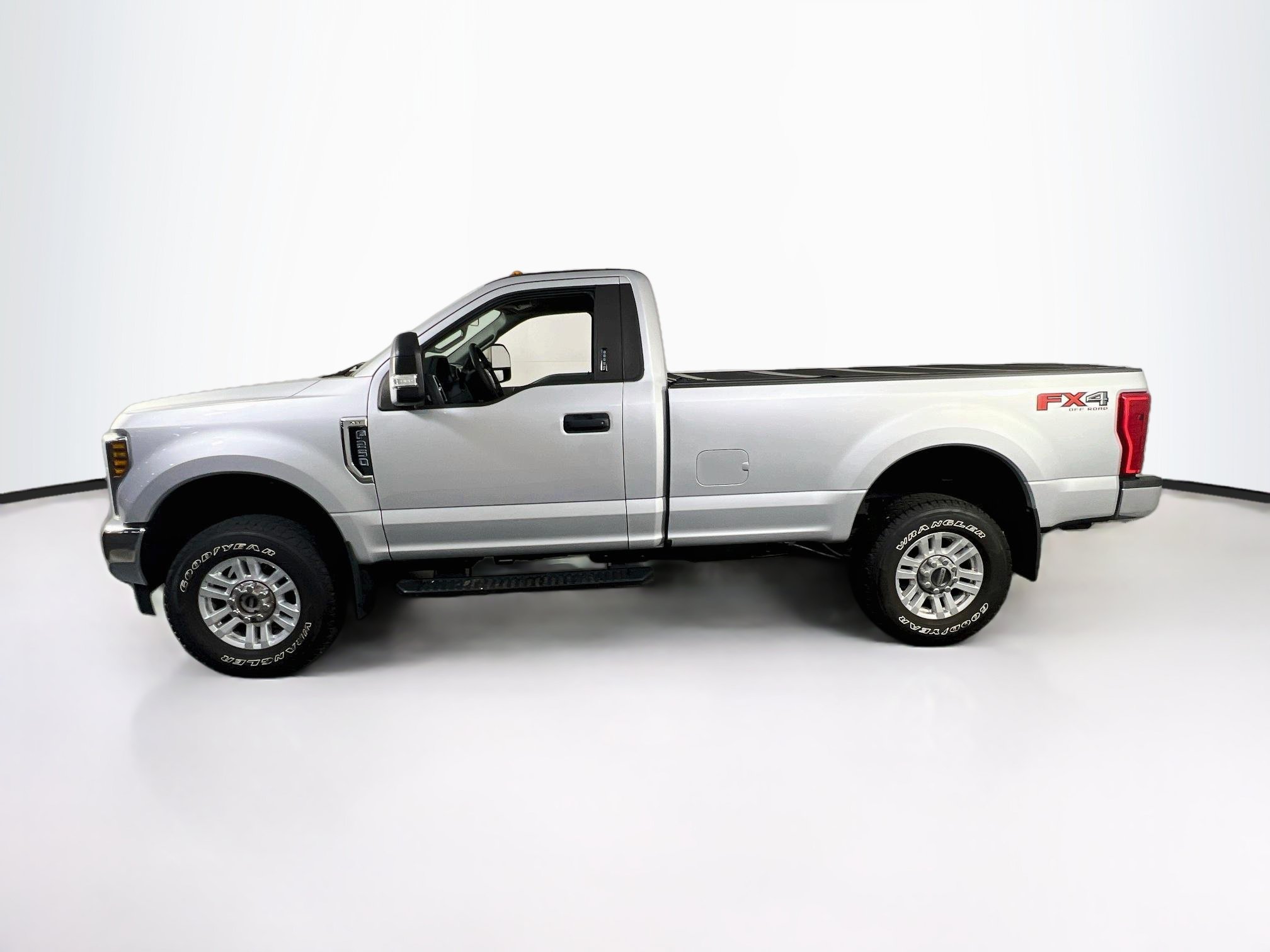 Used 2019 Ford F250 XLT w/ XLT Value Package AWD/4WD image 8