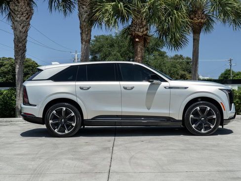 Used 2025 Cadillac Escalade IQ Sport 2 AWD/4WD image 9