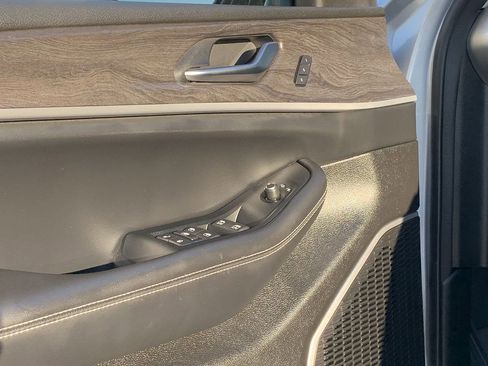 Used 2023 Jeep Grand Cherokee 4WD 4xe image 16