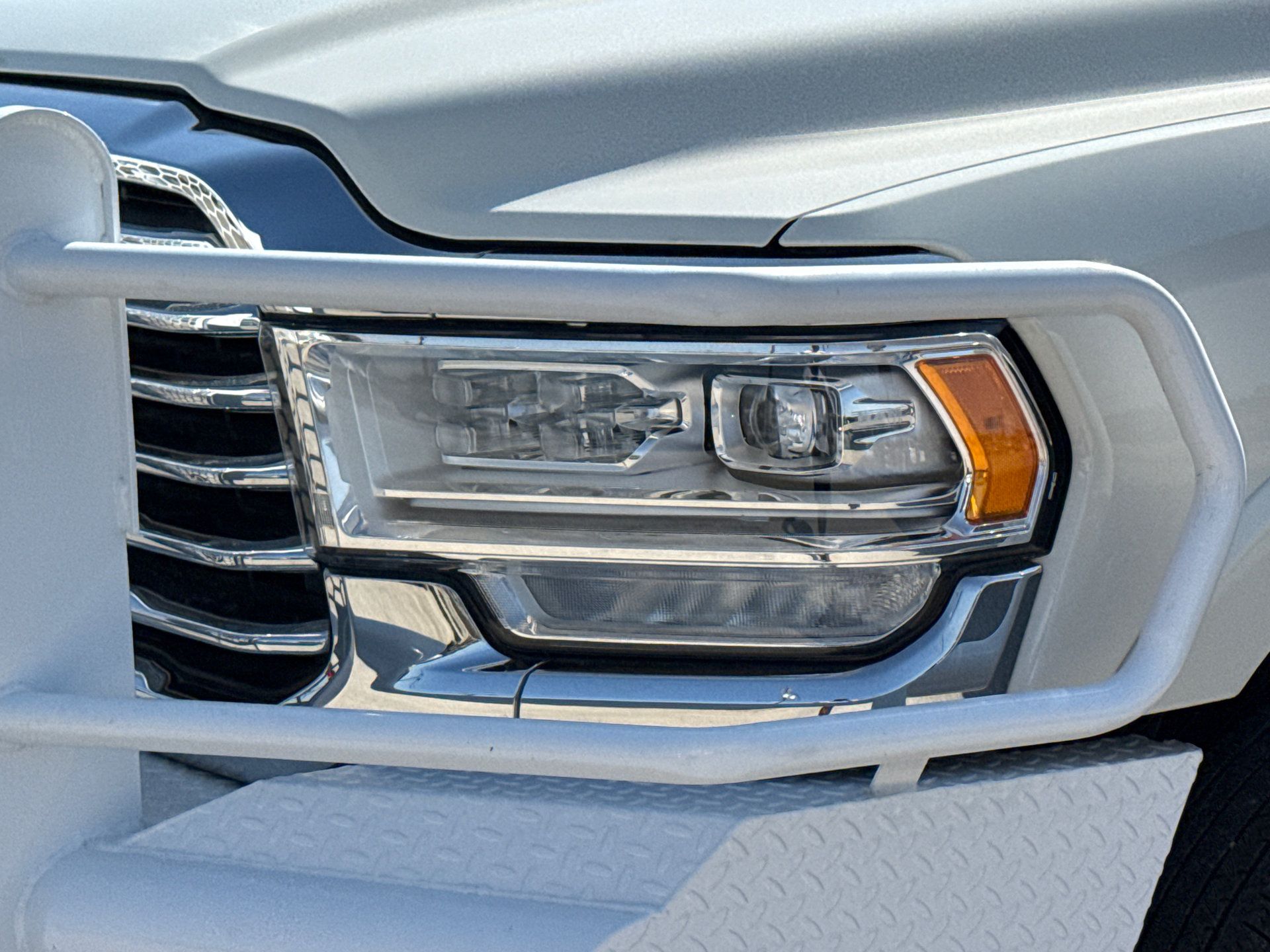 Used 2022 RAM 3500 Limited AWD/4WD image 4