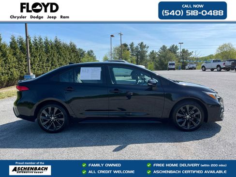 Used 2024 Toyota Corolla SE FWD image 2
