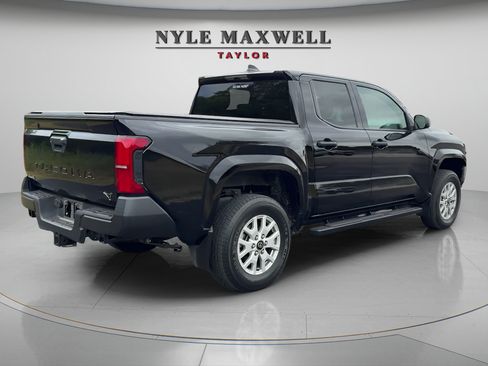 Used 2024 Toyota Tacoma SR AWD/4WD image 11