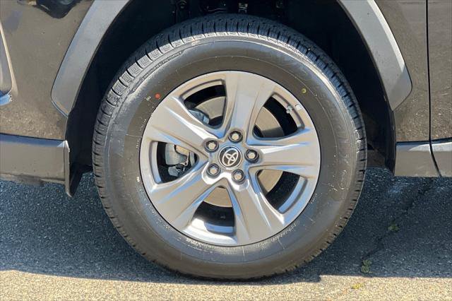 Certified 2023 Toyota RAV4 LE AWD/4WD image 29