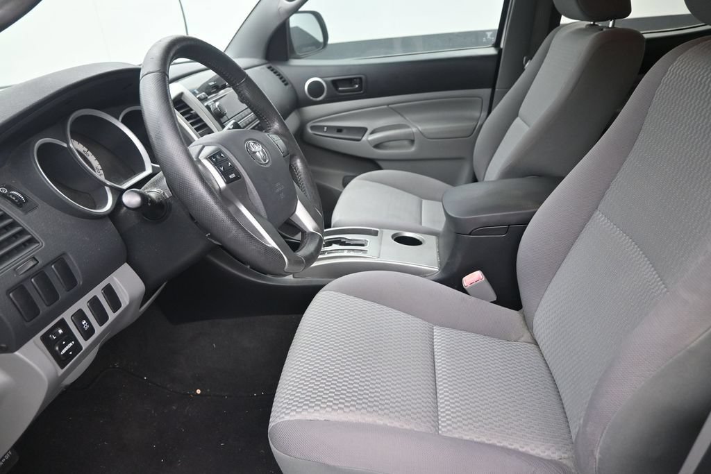 Used 2012 Toyota Tacoma PreRunner w/ SR5 Pkg RWD image 12