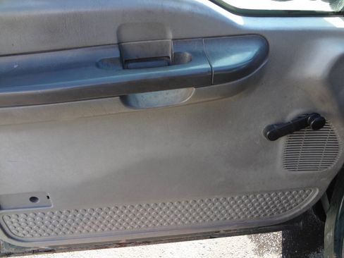 Used 2000 Ford F350 2WD Regular Cab Super Duty image 10
