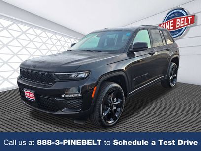 New 2025 Jeep Grand Cherokee Limited w/ Black Appearance Package