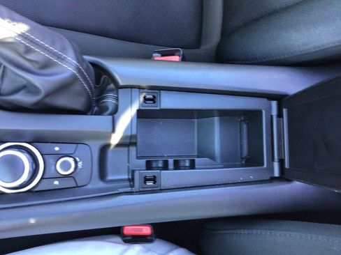 Used 2020 MAZDA MX-5 Miata Sport image 32